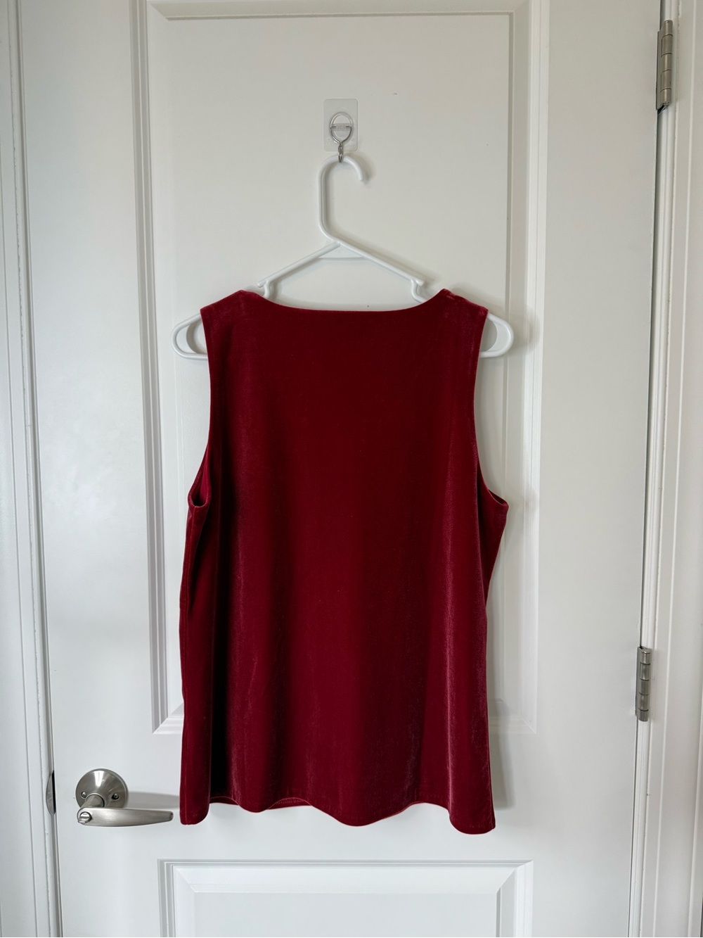 White House Black Market Red V-Neck Sleeveless Tank - Picture 3 of 4
